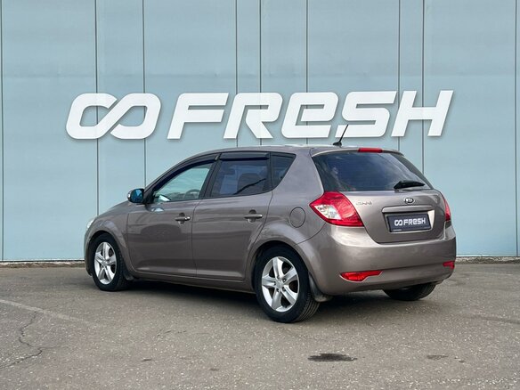 2010 Kia Ceed I Рестайлинг, бежевый, 820000 рублей - вид 1