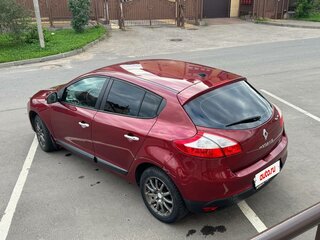 2014 Renault Megane III Рестайлинг 2, красный, 650000 рублей, вид 4