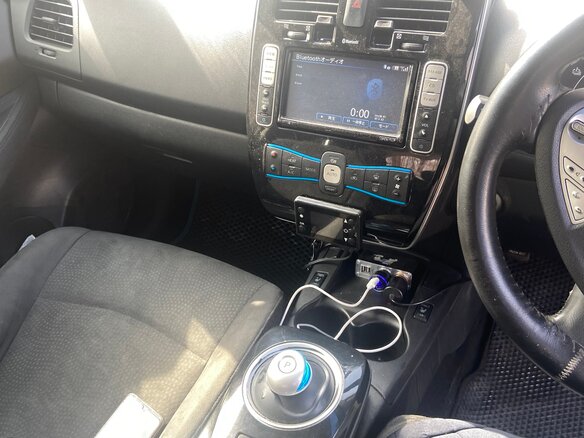 2013 Nissan Leaf (EM57) I (ZE0/AZE0), белый, 1250000 рублей - вид 13