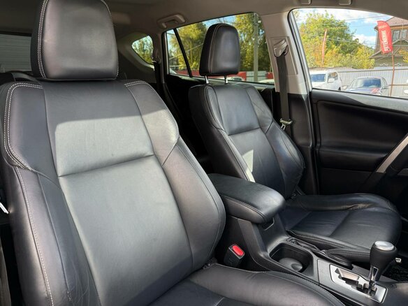 2017 Toyota RAV4 IV (XA40) Рестайлинг, белый - вид 28
