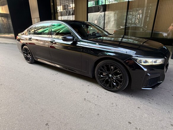 2021 BMW 7 серии Long 730Ld xDrive VI (G11/G12) Рестайлинг, чёрный, 7100000 рублей - вид 6