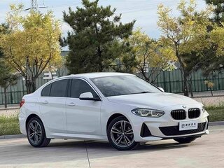 2023 BMW 1 серии 120i III (F52) Рестайлинг, белый, 1865333 рублей, вид 3