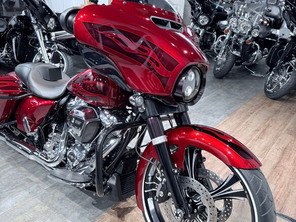 2017 Harley-Davidson Street Glide, красный, 1999000 рублей - вид 11