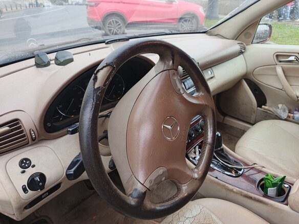 2005 Mercedes-Benz C-Класс 240 II (W203) Рестайлинг, красный, 509000 рублей - вид 6