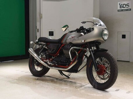 2016 Moto Guzzi V 7, серый, 850000 рублей, вид 1