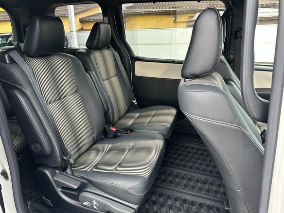 2021 Toyota Noah III (R80) Рестайлинг, белый, 1699000 рублей - вид 29