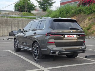 2025 BMW X7 40i I (G07) Рестайлинг, зелёный, 12390032 рублей, вид 4