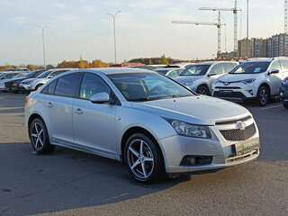 2011 Chevrolet Cruze I, серебристый, 565000 рублей, вид 3