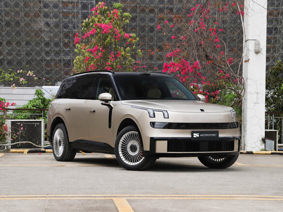2026 Lynk & Co 900, чёрный - вид 6