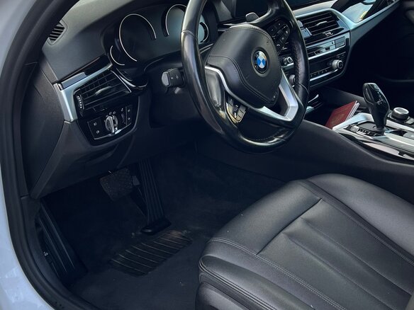 2019 BMW 5 серии 520d xDrive VII (G30/G31/G38), белый - вид 6