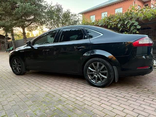 2011 Ford Mondeo IV Рестайлинг, чёрный, 1000000 рублей, вид 3