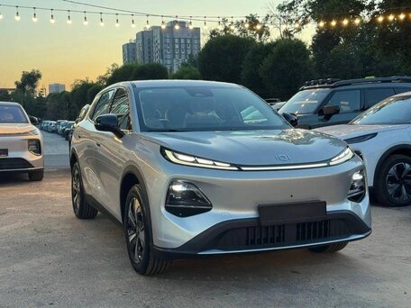 2026 Changan Qiyuan Q05 51.9 kWh II, серебристый, 2500000 рублей, вид 2
