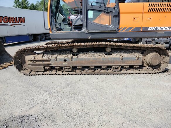 2021 Doosan DX300LCA, оранжевый, 10450000 рублей - вид 8