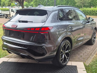 2026 Audi Q3 e-hybrid III (FJ), серый, 6500000 рублей, вид 5