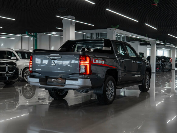 2026 Mitsubishi L200 VI, серый, 5800000 рублей - вид 4