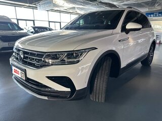 2021 Volkswagen Tiguan II Рестайлинг, белый, 3920000 рублей, вид 1