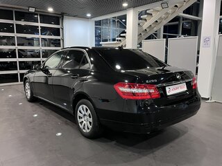2011 Mercedes-Benz E-Класс 200 7G-Tronic IV (W212, S212, C207), чёрный, 1320000 рублей, вид 5