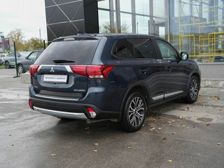 2017 Mitsubishi Outlander III Рестайлинг 2, синий, 1880000 рублей, вид 5