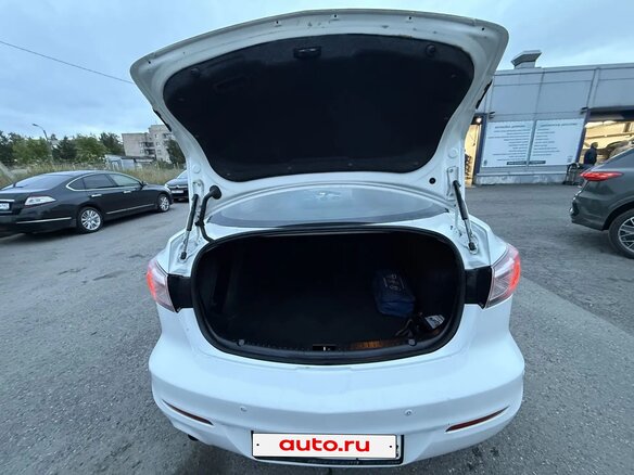 2013 Mazda 3 II (BL) Рестайлинг, белый, 990000 рублей - вид 12