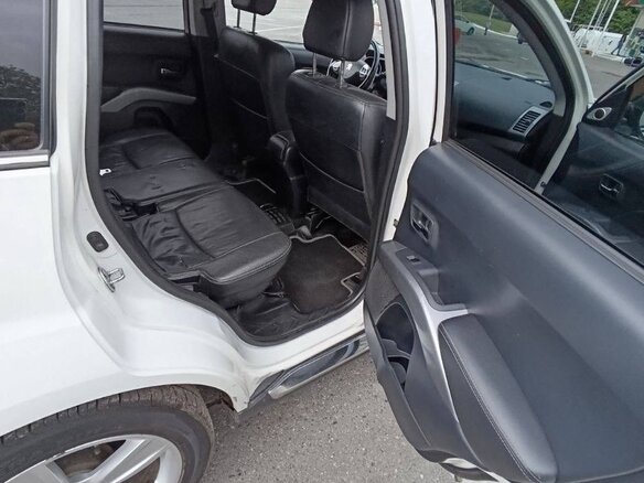 2008 Peugeot 4007, белый, 1000000 рублей - вид 10