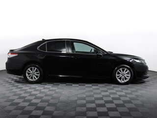 2020 Toyota Camry VIII (XV70), чёрный, 2590000 рублей, вид 4