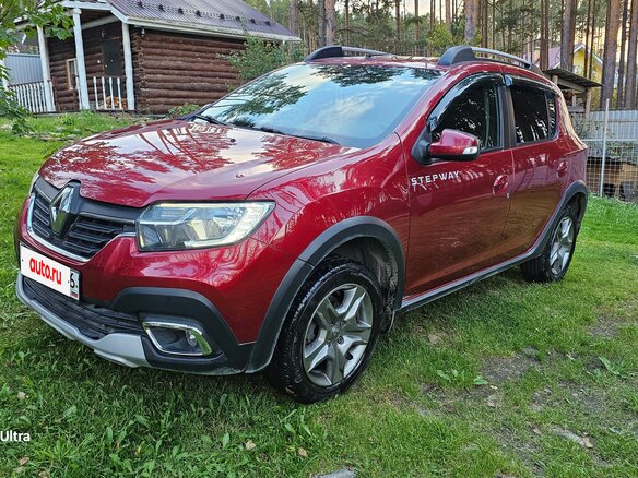 2020 Renault Sandero Stepway II Рестайлинг, красный - вид 1