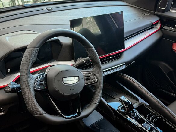 2026 Geely Coolray I Рестайлинг 2, серый, 2964990 рублей - вид 2