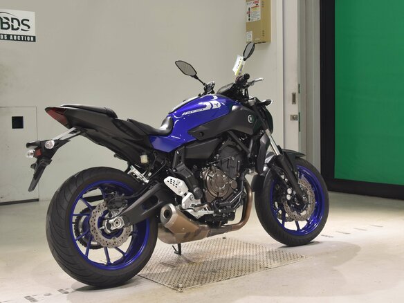 2017 Yamaha MT-07 (FZ-07), синий, 720000 рублей - вид 2