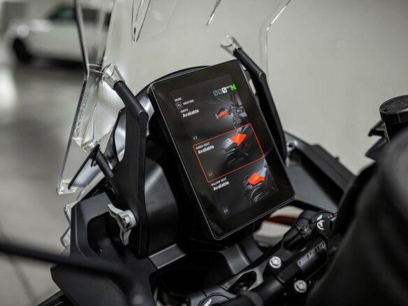 2026 KTM 1390 Super Adventure S Evo, оранжевый, 2850000 рублей - вид 13