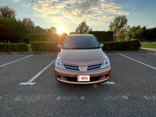 2010 Nissan Tiida I Рестайлинг, коричневый, 800000 рублей, вид 1