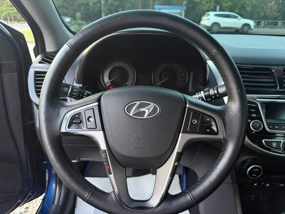 2016 Hyundai Solaris I Рестайлинг, синий - вид 9