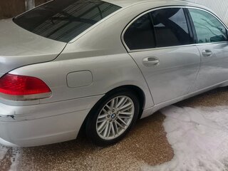 2002 BMW 7 серии 735i IV (E65/E66), серебристый, 620000 рублей, вид 3