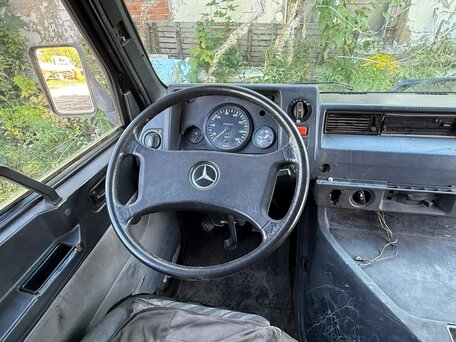 1992 Mercedes-Benz MB 100, чёрный, 150000 рублей, вид 5