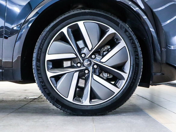 2023 Li Auto (Lixiang) L9 44.5 kWh I, чёрный, 6443000 рублей - вид 27