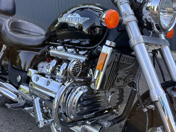 1998 Honda Valkyrie 1500, чёрный, 670000 рублей - вид 9