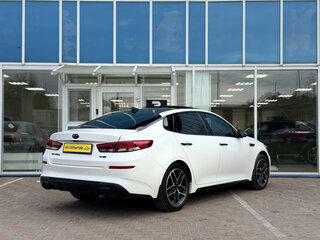 2018 Kia Optima IV Рестайлинг, белый, 2200000 рублей, вид 3
