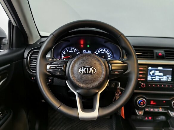 2017 Kia Rio IV, серебристый, 1099000 рублей - вид 10