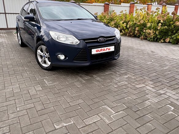 2011 Ford Focus III, синий