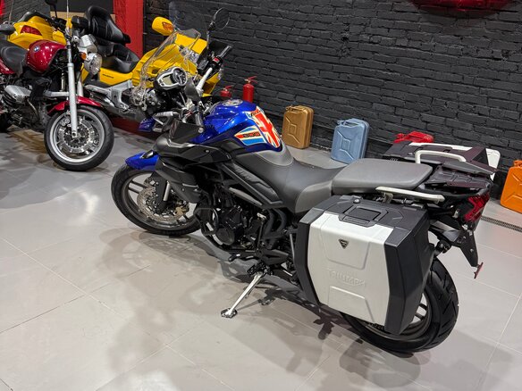 2013 Triumph Tiger 800, синий, 585000 рублей - вид 9