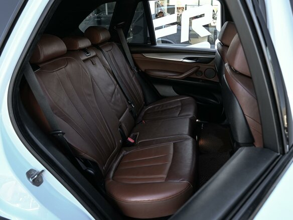 2015 BMW X5 40d III (F15), белый, 3899000 рублей - вид 6