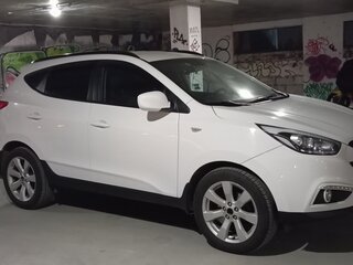2014 Hyundai ix35 I Рестайлинг, белый, 1400000 рублей, вид 2