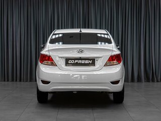2011 Hyundai Solaris I, белый, 689000 рублей, вид 4