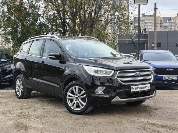 2018 Ford Kuga II Рестайлинг, чёрный, 1429000 рублей - вид 3
