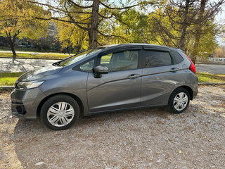 2019 Honda Fit III Рестайлинг, серый, 1250000 рублей, вид 4
