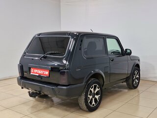 2020 Lada (ВАЗ) 2121 (4x4) Urban I Рестайлинг (2020), чёрный, 760000 рублей, вид 4