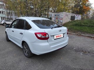 2015 Lada (ВАЗ) Granta I, белый, 380000 рублей, вид 3