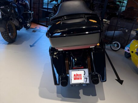 2017 Harley-Davidson CVO Street Glide Limited, красный, 2300000 рублей, вид 1