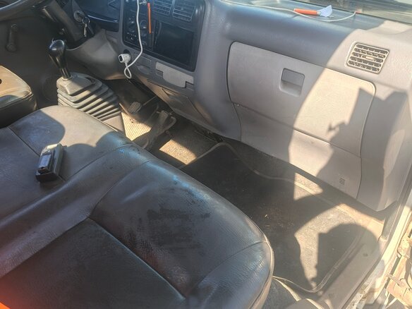 2004 Kia K-Series, белый, 1070000 рублей - вид 12