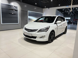 2015 Hyundai Solaris I Рестайлинг, белый, 948000 рублей, вид 1