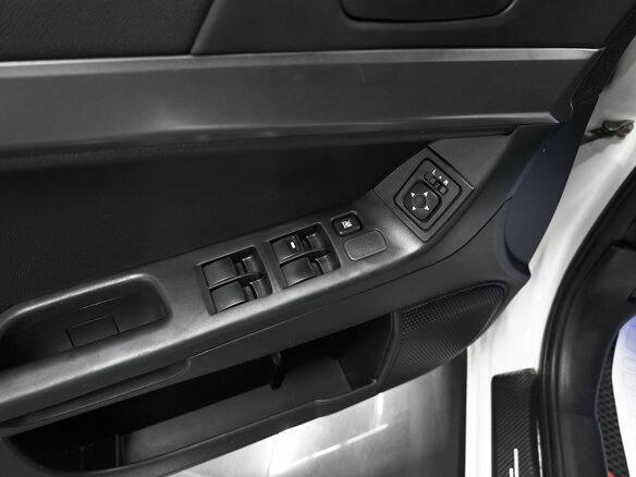 2012 Mitsubishi Lancer X Рестайлинг, белый, 860000 рублей - вид 17